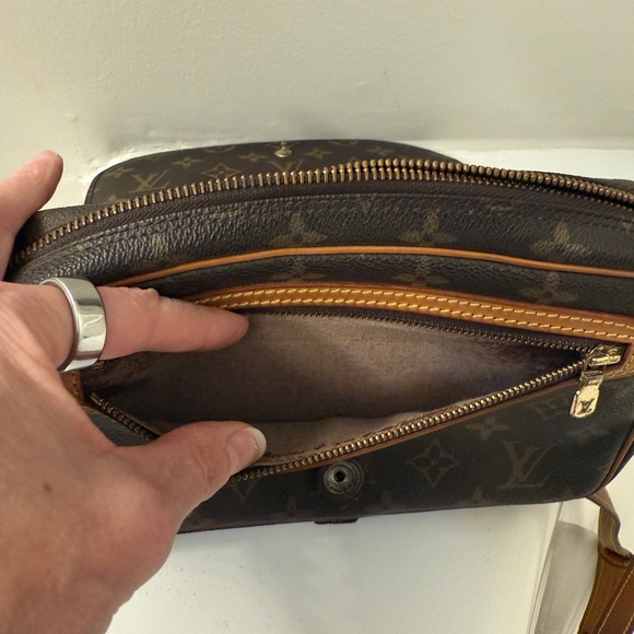 Louis Vuitton monogram Saint Germaine crossbody Bag. Authentic - Picture 6 of 9